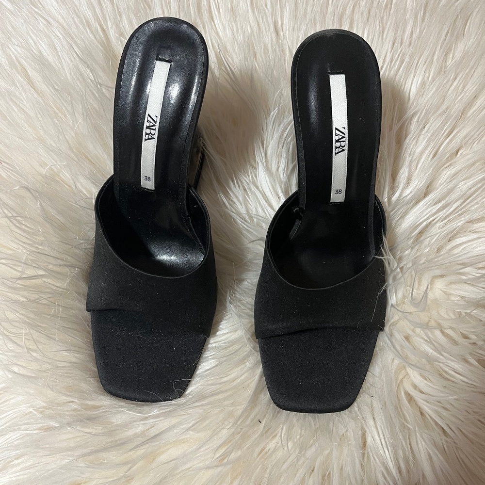 Ladies shoes